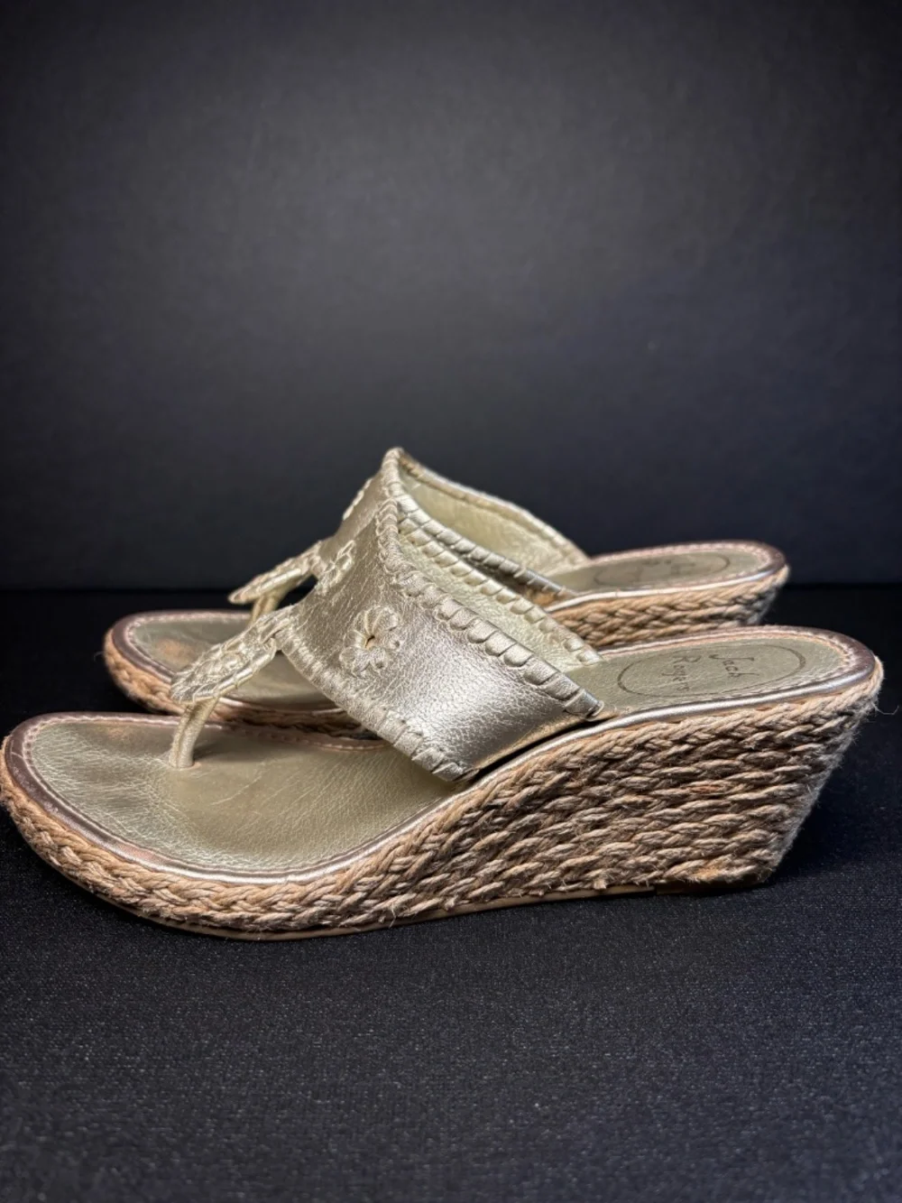 Jack Rogers Champagne Leather Espadrille Wedge Sandals Size 7 Thong Slide Heels